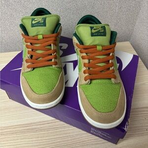 Nike SB Dunk Low - Escargot 🐌